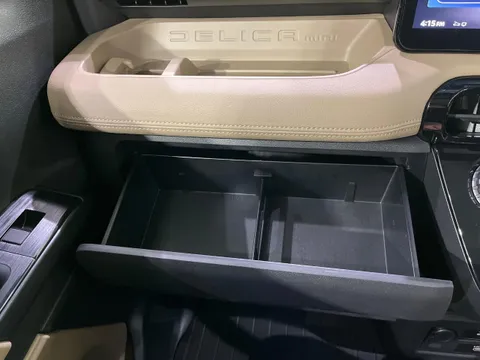 Mitsubishi Delica Mini