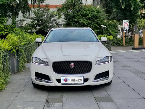 Jaguar XFL