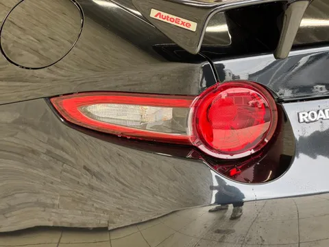 Mazda MX-5 (Roadster)