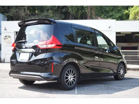 Honda Freed Plus