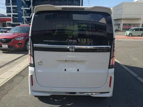 Honda N-BOX Custom