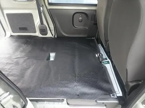 Nissan Clipper Van
