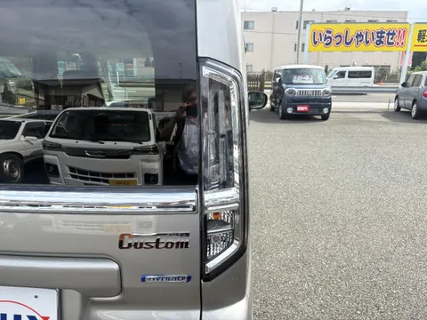 Suzuki Spacia Custom