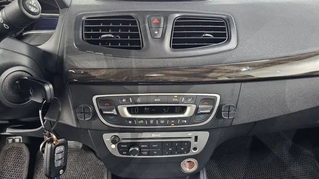 Renault SM3