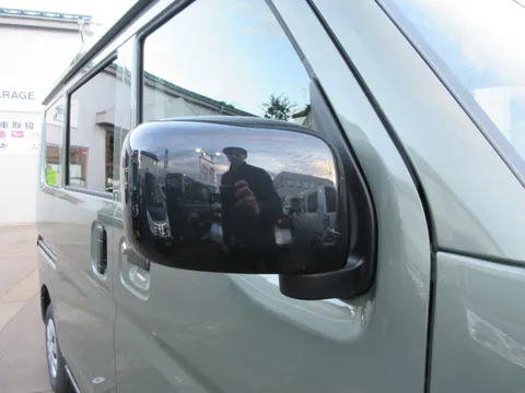 Nissan Clipper Van