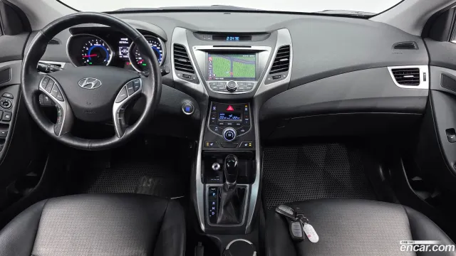 Hyundai Elantra (Avante)