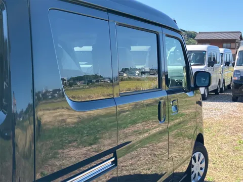 Nissan Clipper Van