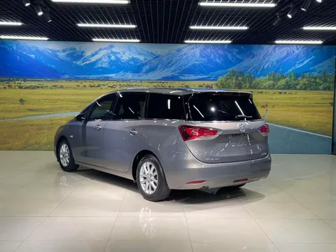 Buick GL6