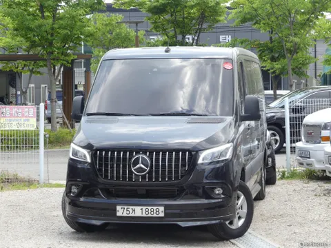 11-Seater Sprinter