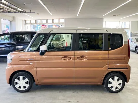 Suzuki Spacia