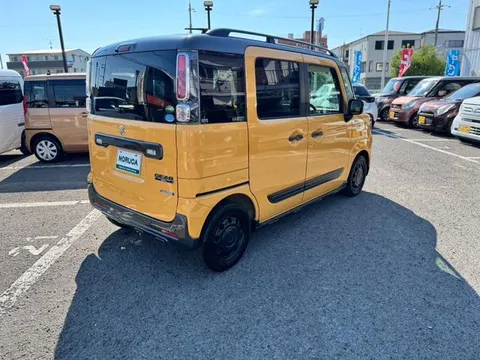 Suzuki Spacia Gear