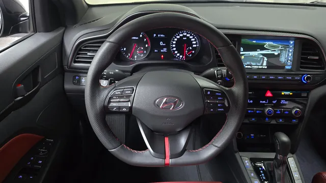 Hyundai Elantra (Avante)