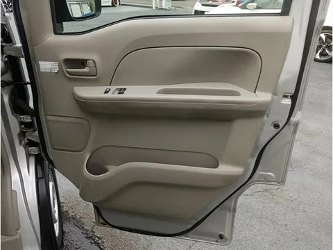 Nissan Clipper Van
