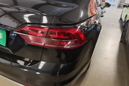 Volkswagen Phideon