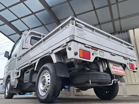 Nissan Clipper Truck