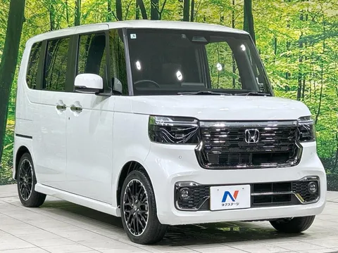 Honda N-BOX Custom