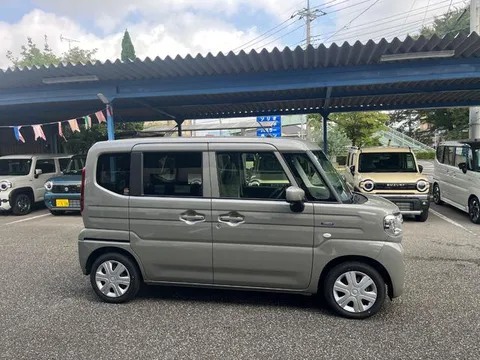 Suzuki Spacia