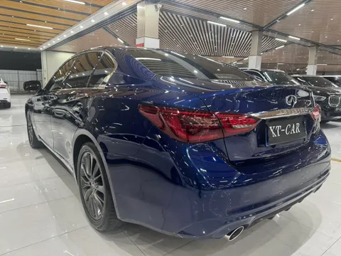 Infiniti Q50L