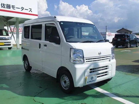 Nissan Clipper Van