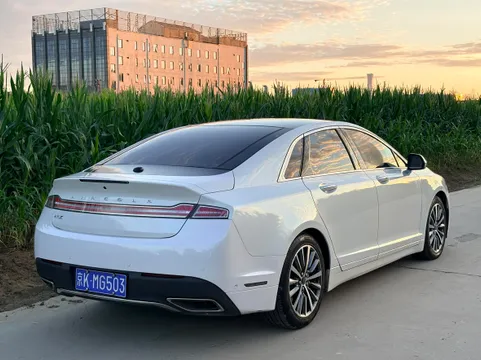 Lincoln MKZ