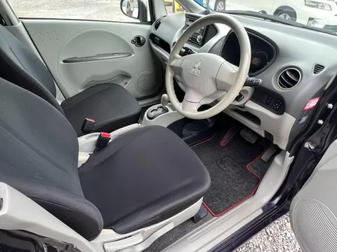 Mitsubishi I
