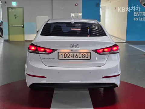 Hyundai Elantra (Avante)