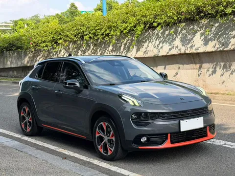 Lynk & Co 02