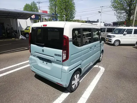 Suzuki Spacia