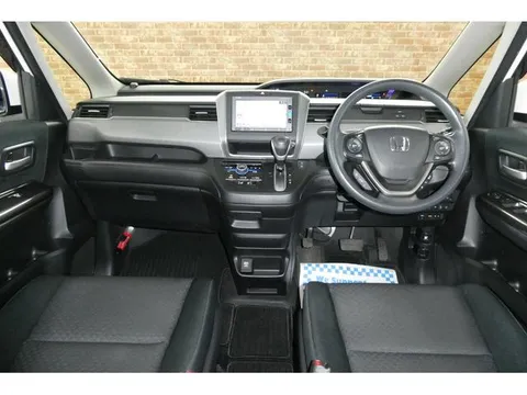 Honda Freed Plus