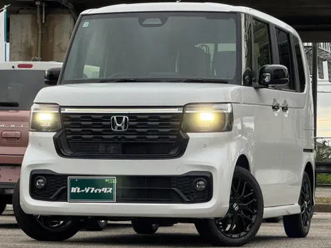 Honda N-BOX Custom