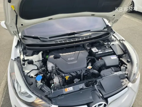 Hyundai Elantra (Avante)