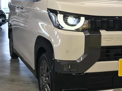 Mitsubishi Delica Mini