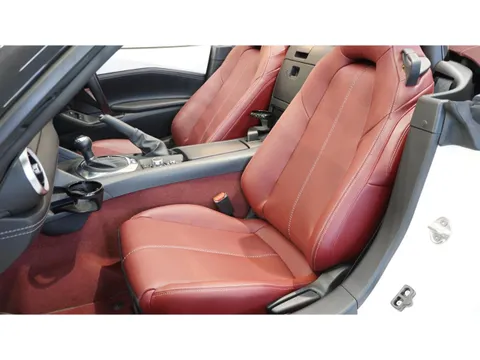 Mazda MX-5 (Roadster)