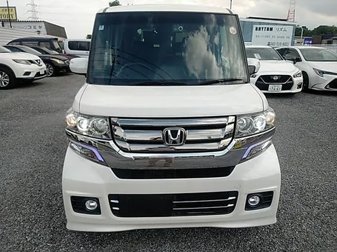 Honda N-BOX Custom