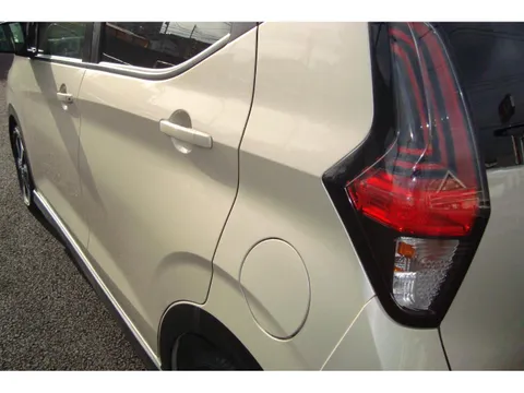 Mitsubishi eK X