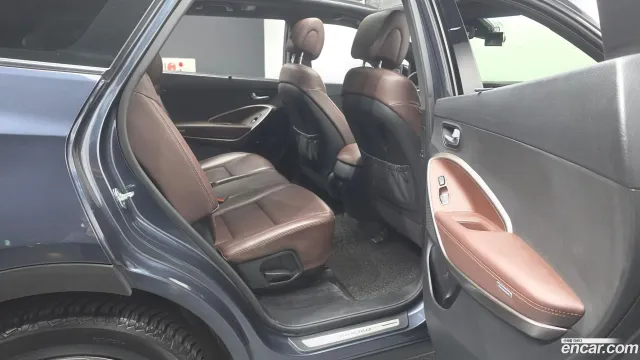 Hyundai Grand Santa Fe (Maxcruz)