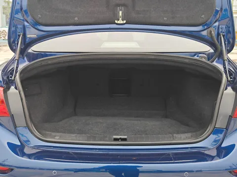 Infiniti Q50L