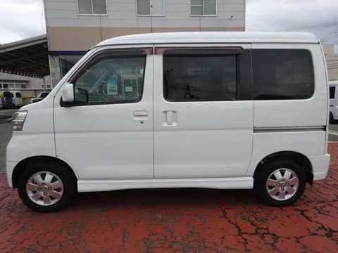 Daihatsu Atrai Wagon