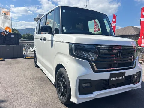 Honda N-BOX Custom