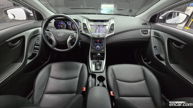 Hyundai Elantra (Avante)
