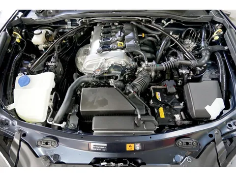 Mazda MX-5 (Roadster)