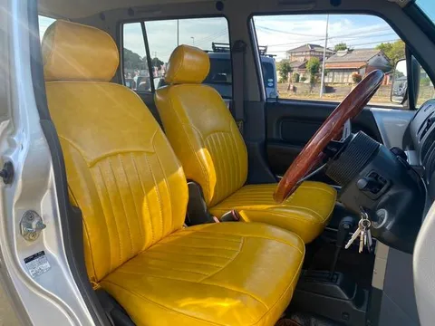 Daihatsu Naked