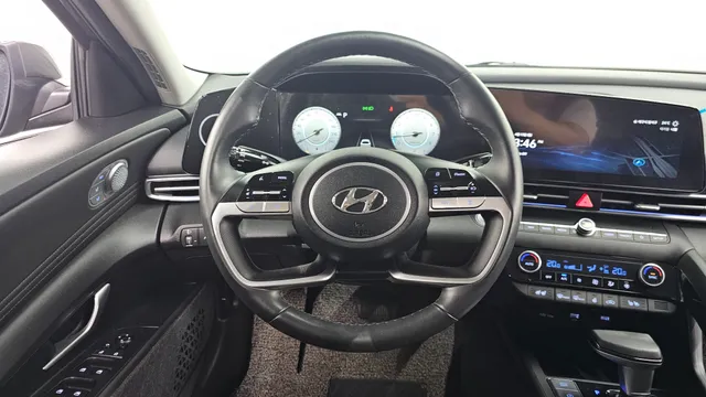Hyundai Elantra (Avante)