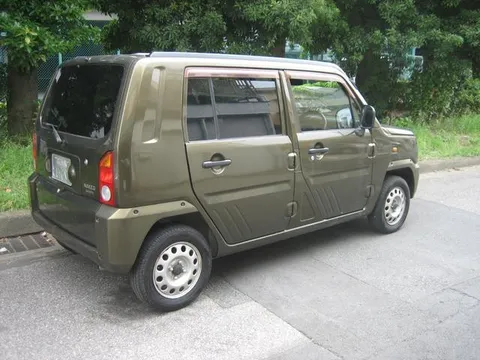 Daihatsu Naked