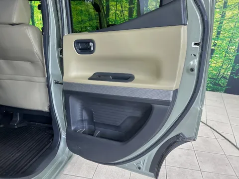 Honda N-BOX Slash