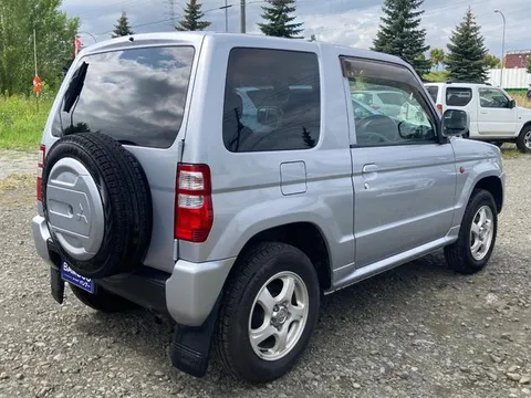 Mitsubishi Pajero Mini