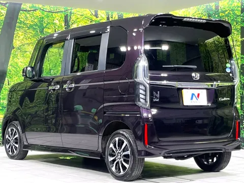 Honda N-BOX Custom
