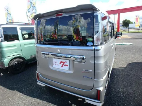 Suzuki Spacia Custom