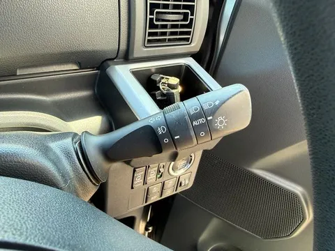 Toyota Pixis Mega