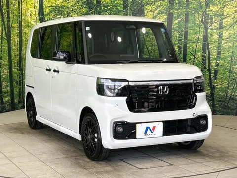 Honda N-BOX Custom
